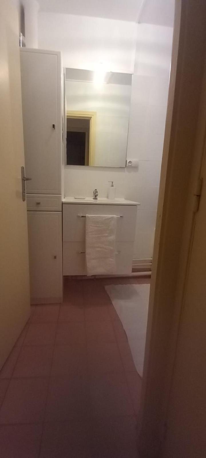2 Chambre Arena - La Chapelle Parigi Esterno foto
